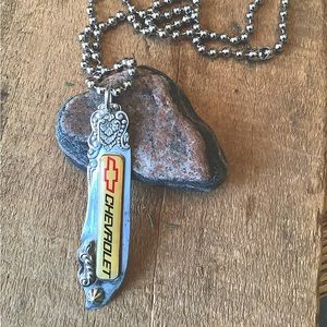 Necklace, Chevrolet